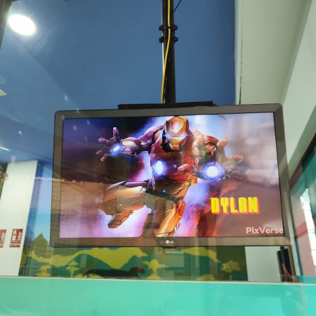 Pantalla exterior para informar del cumpleaños infantíl