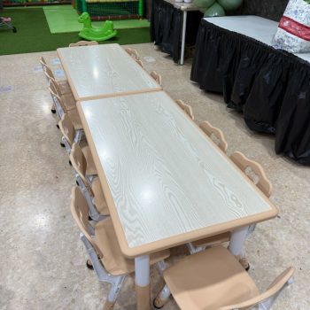 Mesas peques jurassic balls